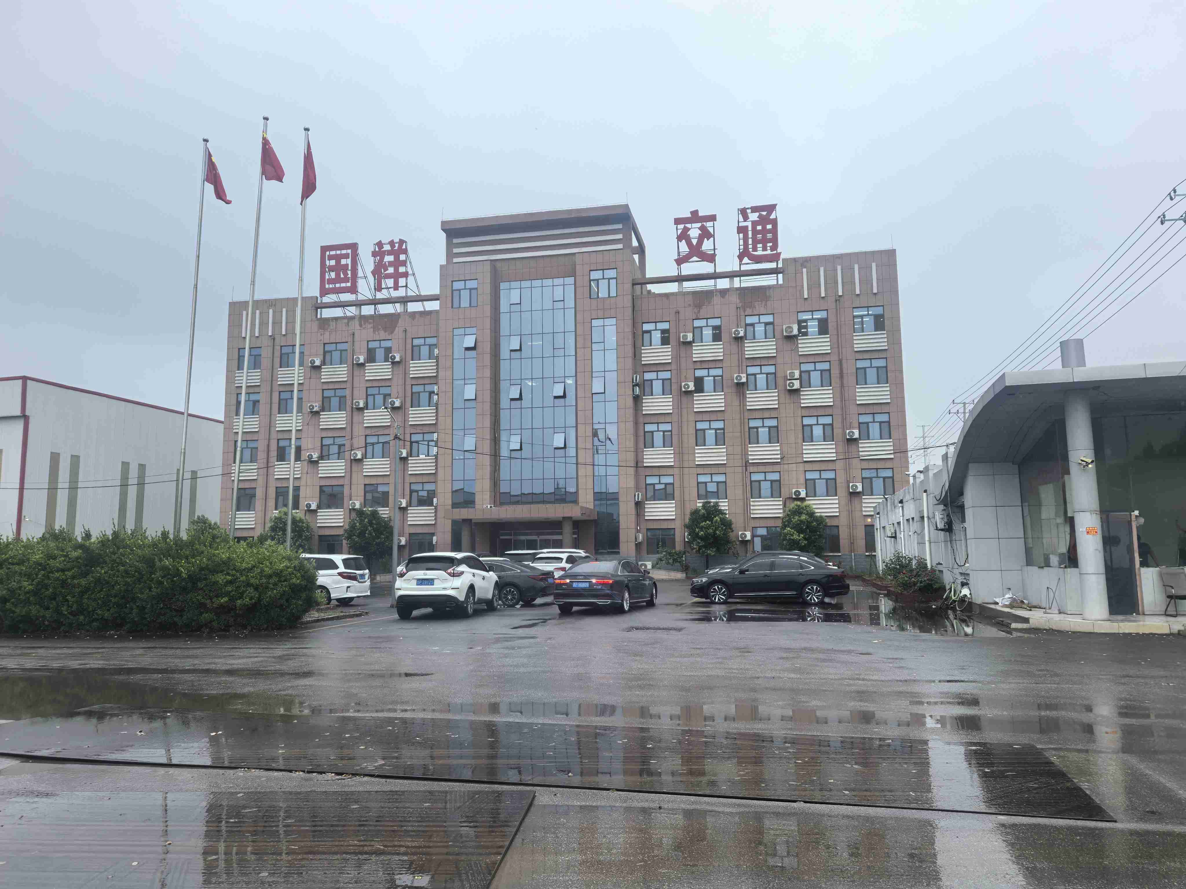 临沧市波形护栏立柱浸塑波形护栏 - 哪里好